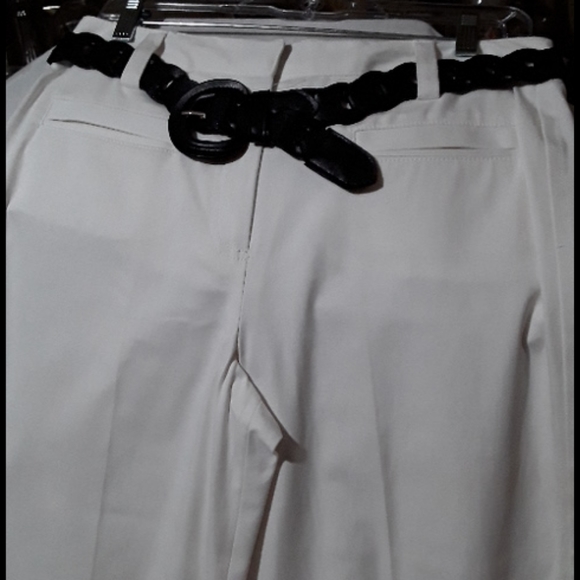 Larry Levine cuffed white capri pants w/black belt - Picture 2 of 7